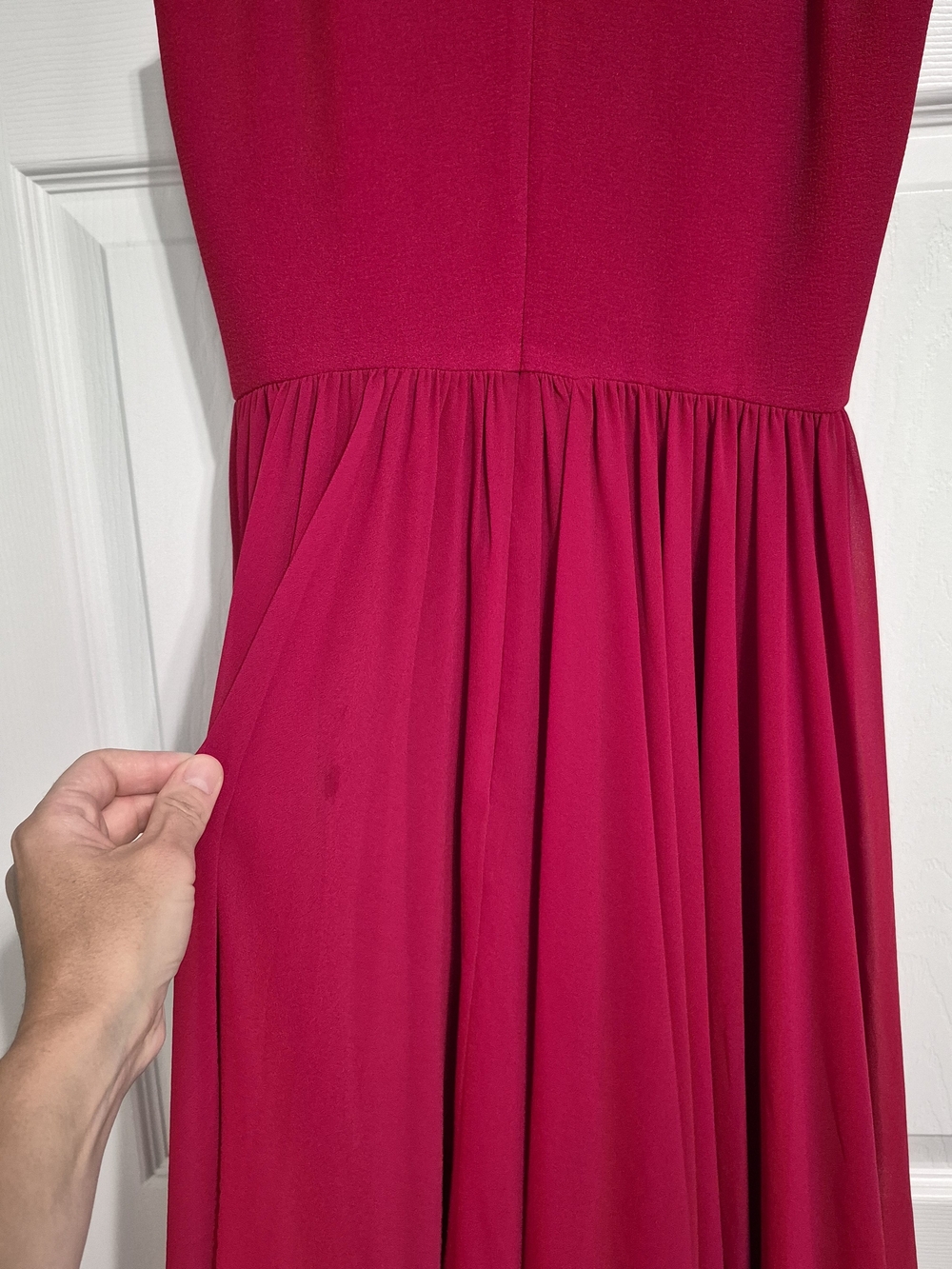 Elegant Silky Red Dress - Picture 11 of 13